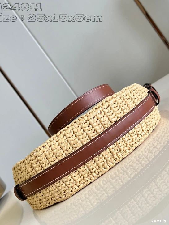 VUITTON LOUIS MM Croissant 1223